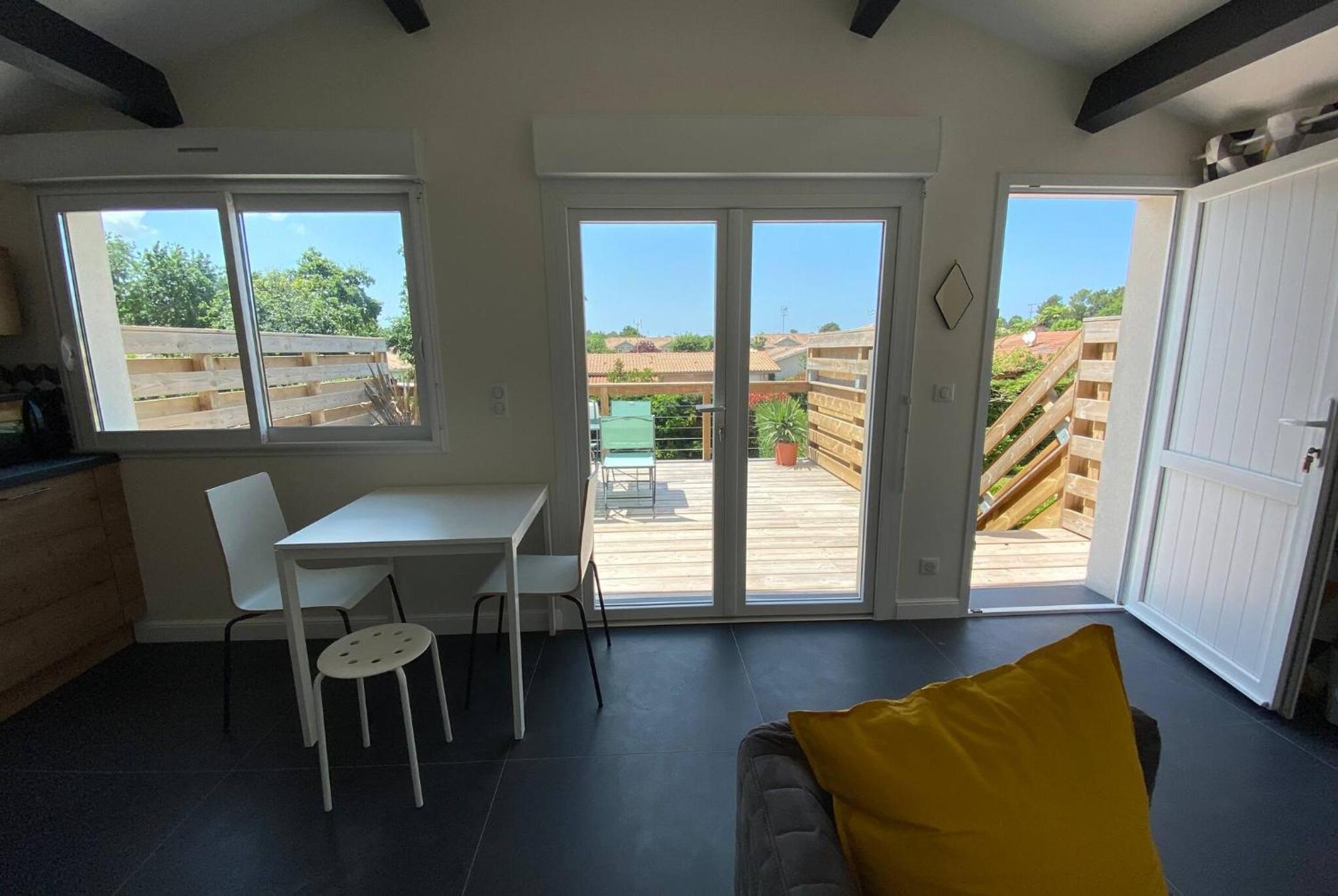 Appartement Des Pignons A Lege Bourg Екстериор снимка