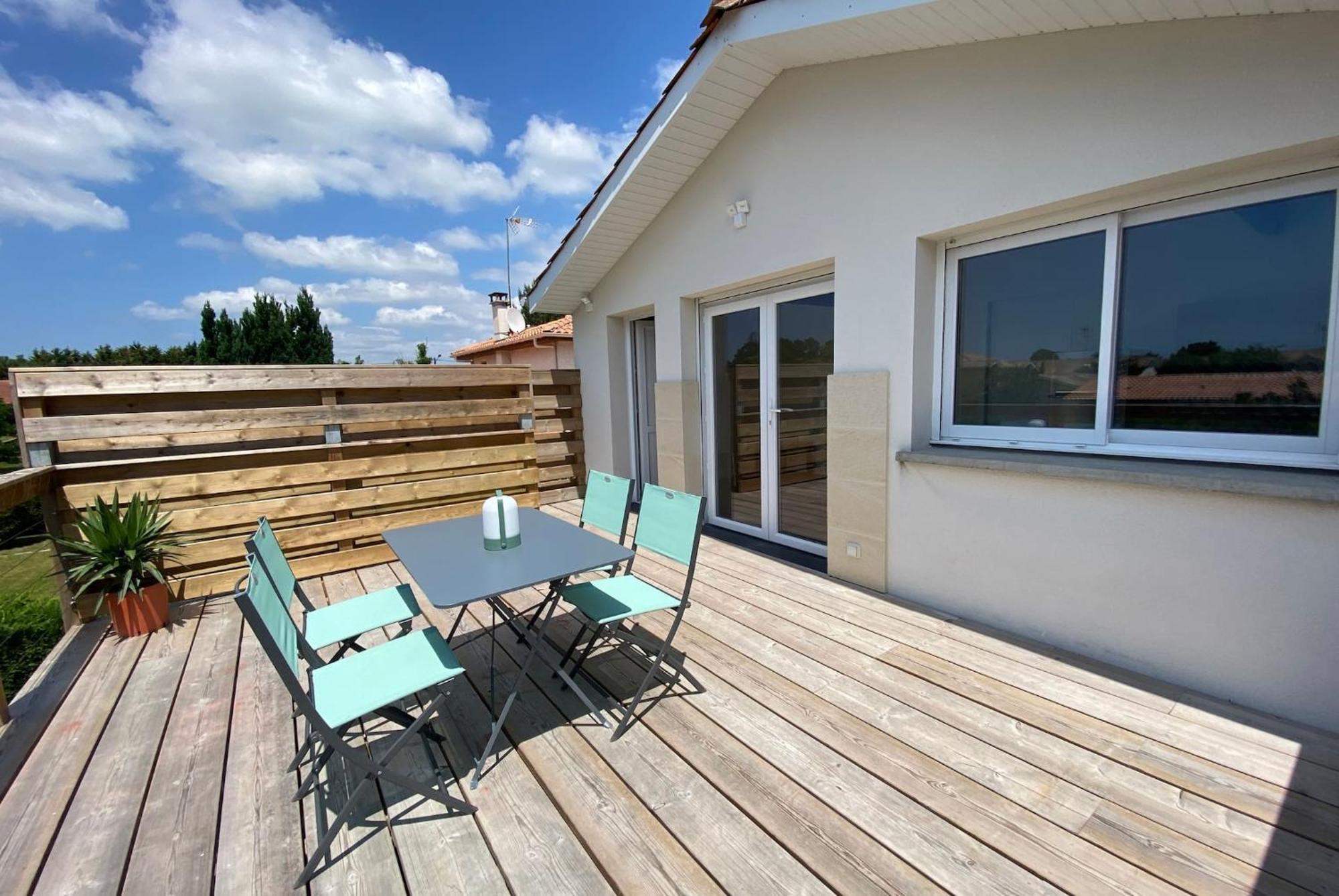 Appartement Des Pignons A Lege Bourg Екстериор снимка